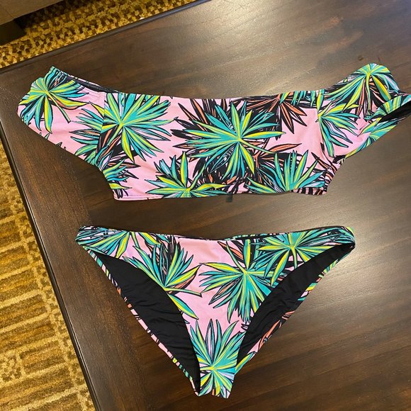 KENDALL+KYLIE Topshop Palm Print Bardot Bikini - Picture 2 of 9